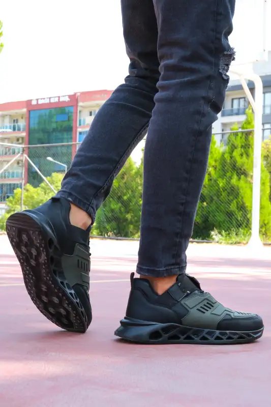 کفش اسپرت مردانه مشکی هاگی 00122021 برند Riccon - 8600 کفش اسپرت مردانه مشکی هاگی 00122021 برند Riccon - 8600