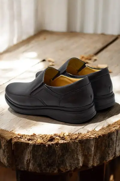 کفش رسمی مردانه تاب8050 با sole ارگونومیک، از چرم طبیعی، مناسب برای فصول مختلف و به عنوان پدرانه. برند ISPARTALILAR - 8535 کفش رسمی مردانه تاب8050 با sole ارگونومیک، از چرم طبیعی، مناسب برای فصول مختلف و به عنوان پدرانه. برند ISPARTALILAR - 8535