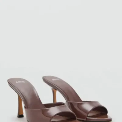 کفش صندل زنانه پاشنهدار با ظاهر چرم براق برند MANGO - 8590