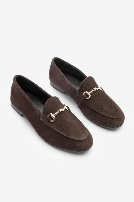 کفش لوفر زنانه روزمره از چرم طبیعی با زنجیر - رنگ قهوهای سوئدی برند Marjin - 8545 کفش لوفر زنانه روزمره از چرم طبیعی با زنجیر - رنگ قهوهای سوئدی برند Marjin - 8545