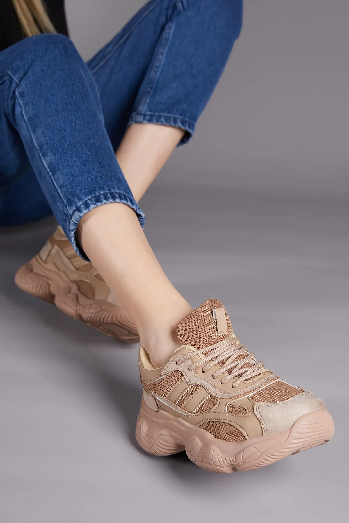 کفش کتانی زنانه ورزشی مدل Tb246 برند Tonny Black - 8449