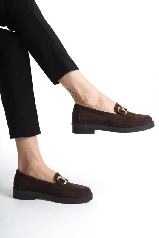 کفش لوفر زنانه لسن سرمهای نرم با بند قهوهای برند GNS Shoes - 8569 کفش لوفر زنانه لسن سرمهای نرم با بند قهوهای برند GNS Shoes - 8569