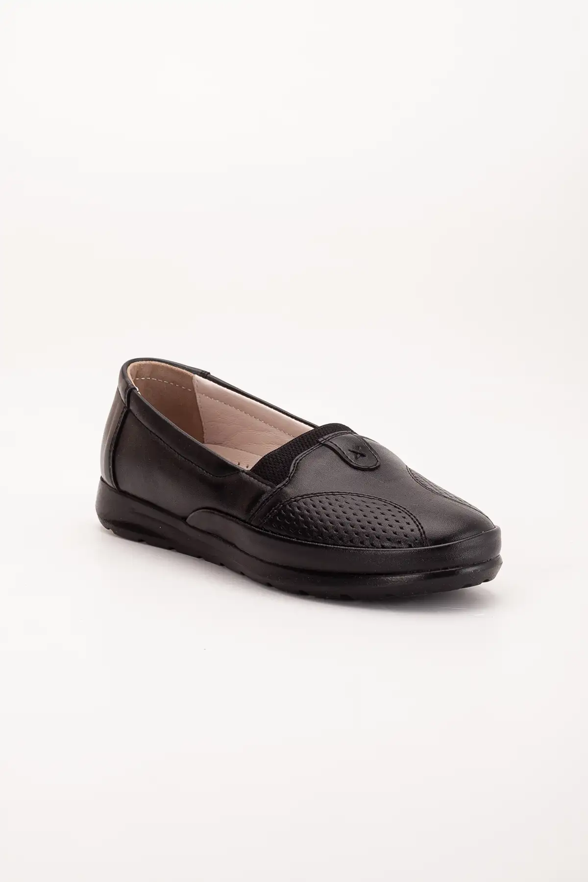 کفش زنانه روزمره با کفی ارتوپدی و چرم طبیعی، مناسب برای بزرگپاها و مادران با طراحی راحت. برند Yüce - 8465 کفش زنانه روزمره با کفی ارتوپدی و چرم طبیعی، مناسب برای بزرگپاها و مادران با طراحی راحت. برند Yüce - 8465