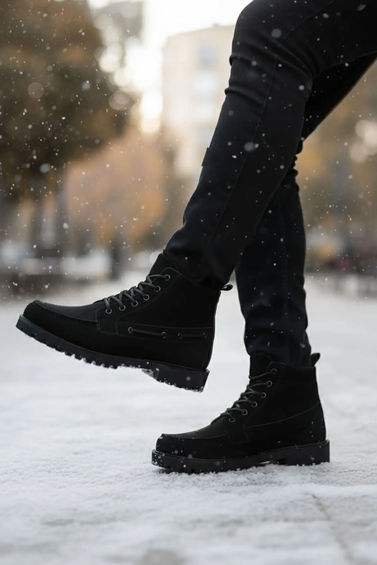 بوت مردانه کلاسیک چرمی مشکی سوئیتی ریتمی برند BIG KING - 8463 بوت مردانه کلاسیک چرمی مشکی سوئیتی ریتمی برند BIG KING - 8463