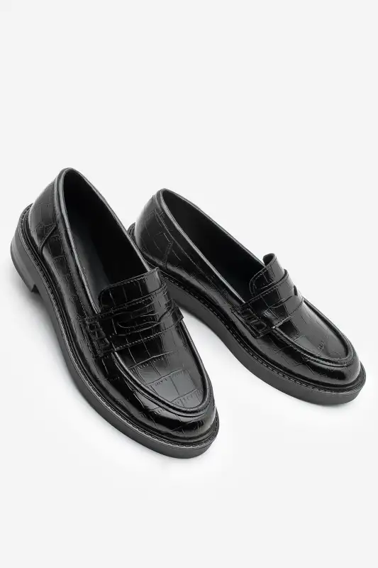 کفش لوفر زنانه کلاسیک روزمره ماکسن با طرح کرک سیاه برند Marjin - 8556