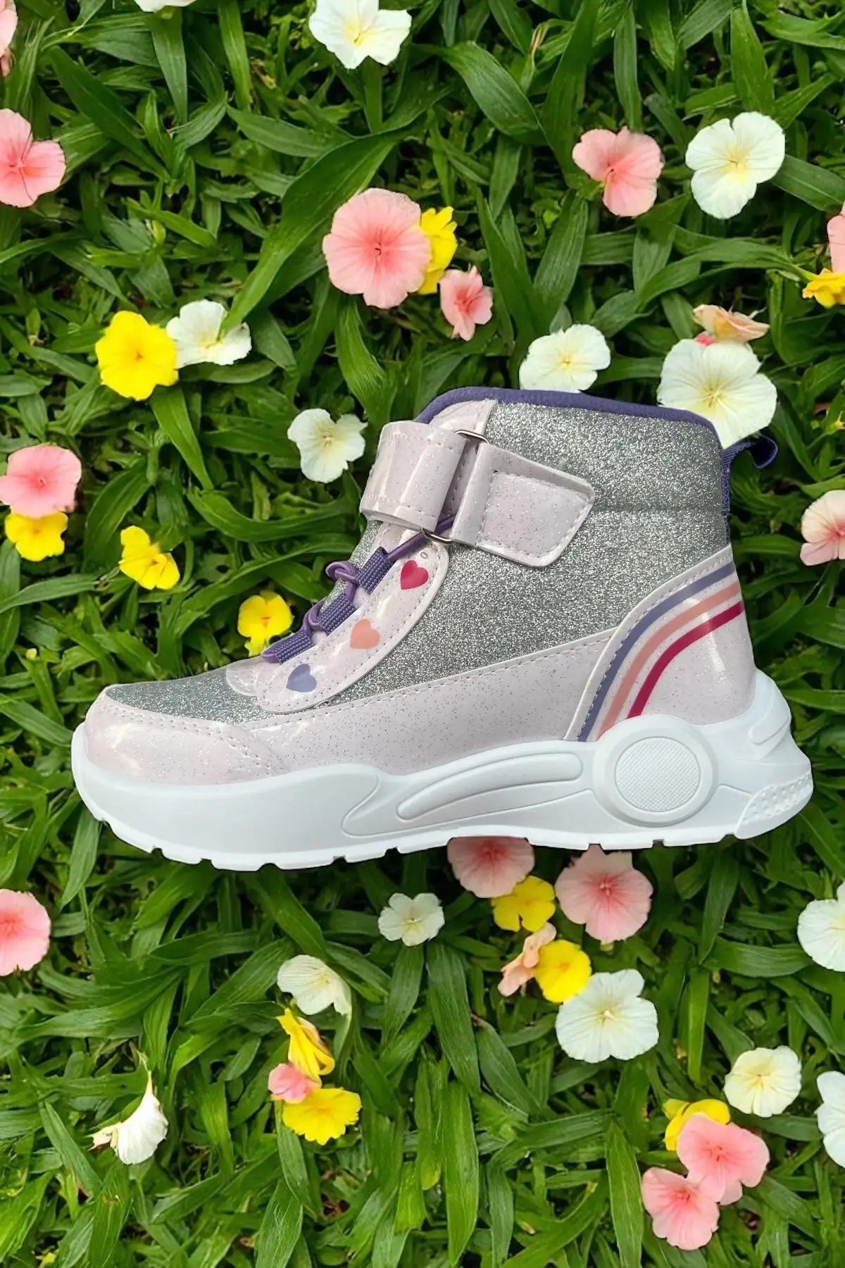 بوت بچگانه چکمه راحت دخترانه با زیره آناتومیک و چسبی نورانی، رنگ نقرهای و بنفش، مناسب فصل زمستان برند ALTUNTAŞ - 8391 بوت بچگانه چکمه راحت دخترانه با زیره آناتومیک و چسبی نورانی، رنگ نقرهای و بنفش، مناسب فصل زمستان برند ALTUNTAŞ - 8391