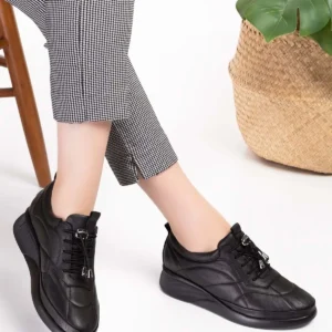 کفش زنانه راحتی بنددار با کفی آناتومیک از چرم طبیعی - مدل Ndr.5506 - رنگ مشکی - سایز 40 برند Gondol - 8493