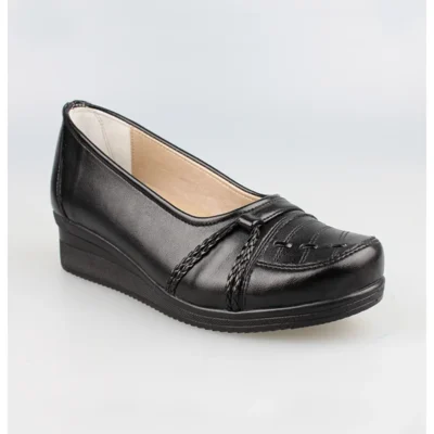 کفش زنانه روزمره با کفی چرم طبیعی و سیستم پاشنه از نوع (R) رنگ مشکی برای مادران راحت و مقاوم مدل C55 برند EDİK - 8501