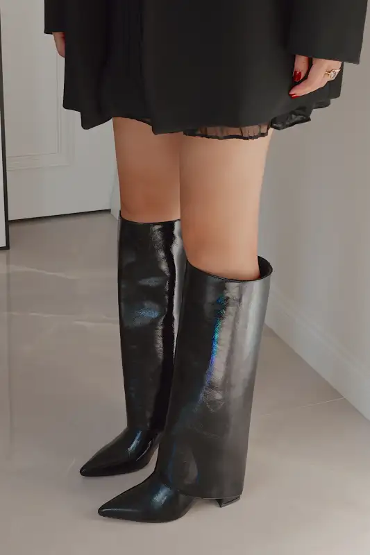 بوت و نیم‌ بوت زنانه چکمه با جزئیات قابل جدا شدن پاشنه، نک تیز زیپ‌دار برند POLKA STORE - 8669