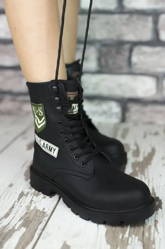 بوت مردانه چکمه بایکربی سیاه ۰۰۱۲۵۳۸ برند Riccon - 8634 بوت مردانه چکمه بایکربی سیاه ۰۰۱۲۵۳۸ برند Riccon - 8634