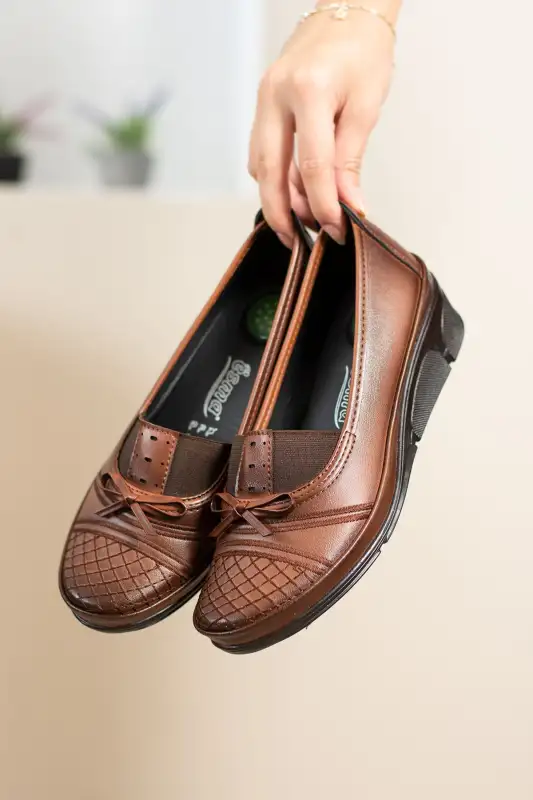 کفش طبی مادر ارتوپدی راحت برنزه زنانه - 8622 کفش طبی مادر ارتوپدی راحت برنزه زنانه - 8622