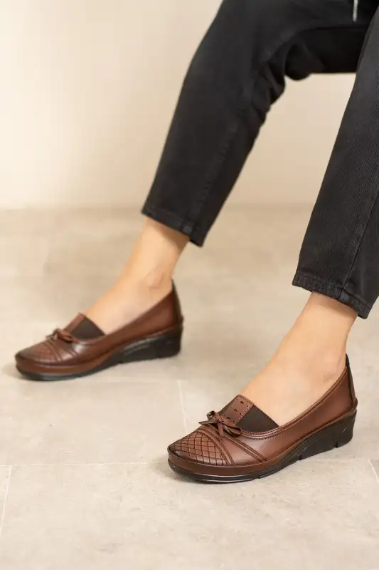 کفش طبی مادر ارتوپدی راحت برنزه زنانه - 8622 کفش طبی مادر ارتوپدی راحت برنزه زنانه - 8622