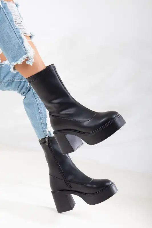 بوت و نیم بوت زنانه چکمه های پاشنه دار سیندی با پست مشکی - 8619 بوت و نیم بوت زنانه چکمه های پاشنه دار سیندی با پست مشکی - 8619