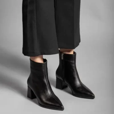 بوت و نیم بوت زنانه رپش چرم سیاه ساده با پاشنه برند camaiore - 8664
