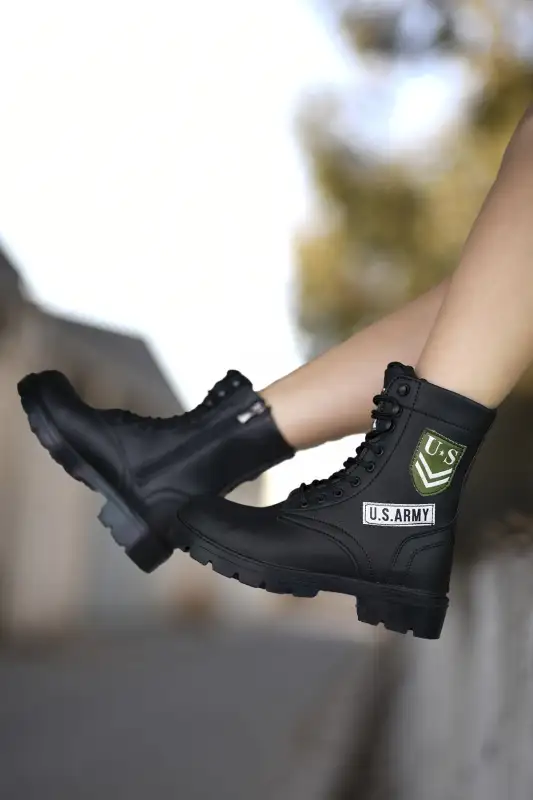 بوت مردانه چکمه بایکربی سیاه ۰۰۱۲۵۳۸ برند Riccon - 8634 بوت مردانه چکمه بایکربی سیاه ۰۰۱۲۵۳۸ برند Riccon - 8634