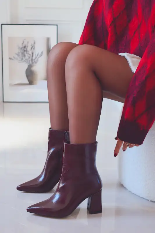 بوت و نیم بوت زنانه چکمه با جزئیات قابل تنظیم آپارات، پاشنهدار، نک تیز زیپدار برند POLKA STORE - 8667 بوت و نیم بوت زنانه چکمه با جزئیات قابل تنظیم آپارات، پاشنهدار، نک تیز زیپدار برند POLKA STORE - 8667