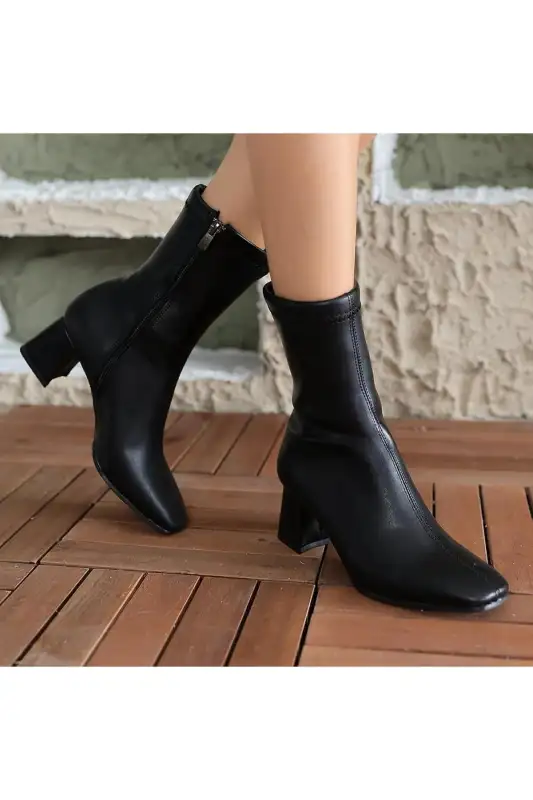 بوت و نیم‌ بوت زنانه پاشنه‌دار چرم مشکی لی ش برند Genel Markalar - 8661